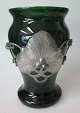 Grüne Deko-Vase 
aus Glas mit 
Zinnverzierungen, 
1920er ...