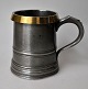 Pintbecher in 
Zinn, Askell & 
Chambers, 
London. 19. ...