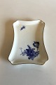 Royal 
Copenhagen Blue 
Flower Curved 
with Gold 
Square Dish No. 
1694. Measures 
24 cm / 9 29/64 
in. ...