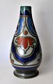 Gouda Vase, Art Deco, 1910-1920, Holland. Graues Steinzeug mit Verzierungen in geometrischen ...