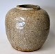 Chinesische 
Vase aus 
Steinzeug, 
graue Qraquelle 
Glasur, 19. Jh. 
Höhe: 11,5 cm.
Provenienz: 
...