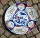 Große 
japanische 
Imari-Schale, 
19/20. 
Jahrhundert. 
Polychrom 
Dekoration mit 
Blumen und 
Vögeln. ...