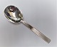 Georg Jensen. 
Bernadotte. 
Sterling (925). 
Vorlegelöffel. 
Länge 21 cm.