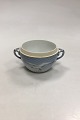 Bing & Grøndahl 
Måge med guld 
Sukkerskål uden 
låg No 94. 
Måler 11 x 7 cm 
(4 21/64 x 2 
3/4 in).
