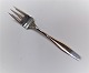 Hans Hansen. 
Silberbesteck . 
Sterling. 
Charlotte. 
Kuchengabel . 
Länge 13,4 cm.