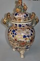 Satsuma-Fayence 
deckel vase, 
Japan des 19. 
Jahrhunderts. 
Polychrome 
Dekoration mit 
ruhenden ...