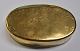 Tabakdose aus 
Messing, oval, 
18. 
Jahrhundert. 
Niederlande.