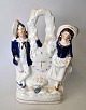 Staffordshire 
Fayence Figur 
von Jungen und 
Mädchen, ...