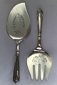 Georg Jensen 
Sterling Silver 
Akkeleje Fish 
Serving Set 
Measures Server 
26 cm(10 15/64 
in)  Fork ...