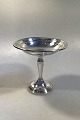 Gorham Sterling 
Sølv Opsats No 
1102 Måler H 15 
cm Diam 15.5 cm 
Vægt(udfyldt) 
322 gr