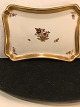 Goldkorb.
Schale 24 x 17 
cm.
Royal 
Copenhagen RC 
Nr. ...