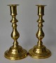 Paar 
Kerzenleuchter, 
Dänemark, 19. 
Jahrhundert, 
Höhe: 19 cm.