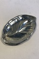 Sterling by 
Poole 
Leaf-shaped 
Silver Dish No 
440 Measures 16 
cm x 11 cm(6 
19/64 in x 4 
21/64 in) ...