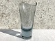 Holmegaard, 
Vase mit 
asymmetrischem 
Rand, Akva 
Farbe, 24,5 cm 
hoch, 12 cm 
Durchmesser, 
Design ...
