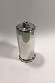 Georg Jensen 
Sterling Sølv 
Cyllindrisk 
Lågbeholder No 
65  (1925-1933) 
Måler H 9.5 cm 
Vægt 93.1 ...