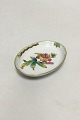 Herend Queen 
Victoria green 
Small oval dish 
7780/ VBO
Measures 12cm 
x 9cm  ( 4.72" 
x 3.54")