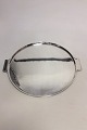 Georg Jensen 
Sterling Sølv 
Art Deco Bakke 
af Johan Rohde 
no 529 A
Måler 43,2cm 
med håndtag og 
...