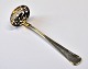 Löffel in 
Silber, Hans 
Clausen (1853 - 
1887) Assens, 
Dänemark. 
Gestempelt. L 
.: 10,5 cm.