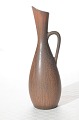 CARL-HARRY 
STALHANE 
(1920-1990) FÜR 
RORSTRAND 
SCHWEDEN. VASE 
IN STEINZEUG 
MIT GLASUR IN 
BRAUNEN ...