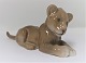 Bing & 
Grøndahl. 
Løveunge. Model 
2528. Længde 20 
cm. (1 
sortering)