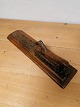 Danish 
commonplace 
missing bread 
dated 1775 
length 52cm. 
Front with 
traces of age