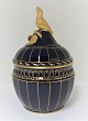 Bing & Grondahl. Niedrige Vase mit deckel und Vogel oben drauf. Höhe 21 cm. (1 Wahl)