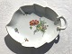 Bing & 
Grondahl, 
sächsische 
Blume auf 
weißem 
Porzellan, 
Blattschale # B 
& G, 24cm breit 
* Guter ...