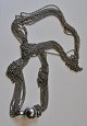 Sterling Silberkette mit Kugel, aus Dänemark des 20. Jahrhunderts. 10-reihige Kette. Gestempelt. ...