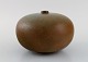 Round Bing & 
Grøndahl vase 
in glazed 
stoneware. 
Beautiful glaze 
in earth tones. 
1920s / ...