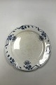 Villeroy and 
Boch  
Milla/Thistle 
Round Dish. 
Measures 35 cm 
(13 25/32 in). 
IMinor 
chipping, ...