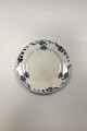 Villeroy and 
Boch 
Milla/Thistle 
Plate. Measures 
23 cm (9 1/16 
in). Minor 
chipping, 
discoloration 
...