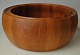 Schale aus 
stabverleimtem 
Teakholz, 
Digsmed, 
1960er, 
Dänemark. H.: 
12,5cm. 
Durchmesser: 29 
cm.