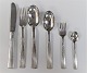 Champagner. 
Silberbesteck 
(830). Set 
bestehend aus 
Menüemesser, 
Menüegabel, 
Menüelöffel, 
...
