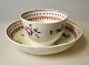 Chinesische 
Tasse mit 
Untertasse, 19. 
Jh. Handgemalte 
Dekorationen 
mit 
geometrischen 
Mustern und ...