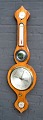Radbarometer, England des 19. Jahrhunderts. Mahagoni-Box, mit Barometer, Hygrometer usw. H: 98 ...