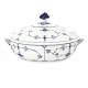 Royal Copenhagen blue fluted tureen #277. H: 14cm. D: 21,5cm