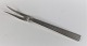 Georg Jensen. 
Bernadotte 
Silberbesteck. 
Sterling (925). 
Aufschnittgabel 
klein. Länge 
11,3 cm.