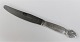 Georg Jensen. 
Königin. Menüe 
Messer groß. 
Sterling (925). 
Länge 24,6 cm