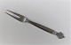 Georg Jensen. 
Silber (925). 
Königin. 
Aufschnittgabel 
klein. Länge 12 
cm.
