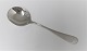 Michelsen. Ida. 
Brühe Löffel. 
Entwurf: Ole 
Hagen. Sterling 
(925). Länge 15 
cm.