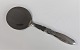 Georg Jensen. 
Silberbesteck 
(925). Kaktus. 
Kuchen Spaten 
mit Stahl. 
Länge 20,2 cm.