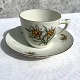 Bing & 
Grøndahl, 
Mimer, 
Kaffeetasse mit 
Untertasse 
#102, 6 cm 
hoch, 7,5 cm 
Durchmesser, 2. 
...