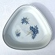 Bing & 
Grøndahl, 
Apollo, 
Dreieckige 
Schale #40, 24 
cm breit, 1. 
Sortierung, 
Design Ebbe 
sadolin ...