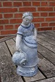Hjorth Figur 
Nr. 605 von L. 
Hjorth Keramik 
Bornholm. Schön 
Steingut Figur 
mit blauem ...
