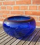 Holmegaard 
dänisch 
Kunstglas, 
elegante und 
grosse Provence 
Glasschale aus 
dunkel-blau 
Glas. ...