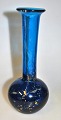 Mdina-Vase, Malta des 20. Jahrhunderts. Blaues Glas. Unterzeichnet. Höhe: 17,5 cm.