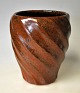 Dänischer Keramiker (20. Jahrhundert) Braun glasierte Vase. Signiert 1975. H.: 14 cm.Perfekter ...