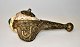 Chinesisches kaltes Horn, 19. Jahrhundert, bestehend aus einer mit Messing gefassten Muschel, ...
