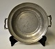 Ohrschale aus Zinn, Deutschland des 18. Jahrhunderts. Gestempelt 1788. Durchmesser: 19 cm. Mit ...