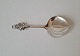Petit four 
server in 
silver 
Stamp: CMC - 
the three 
towers
Length: 14.8 
cm.